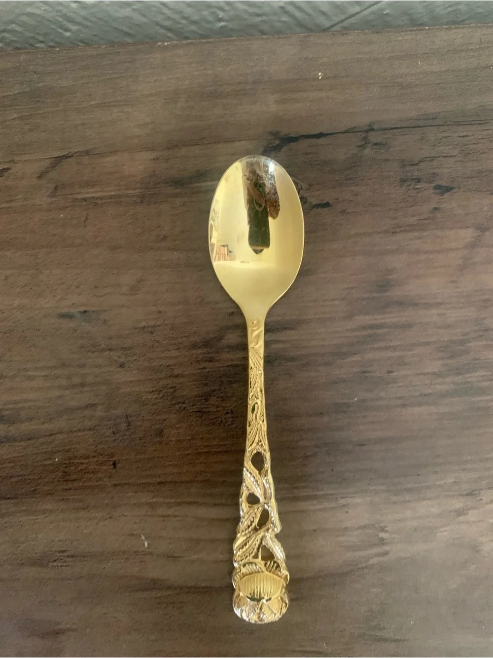vintage Set of Two Decorative Collectible Spoons - Gold and Silver Tones - Picture 5 of 12